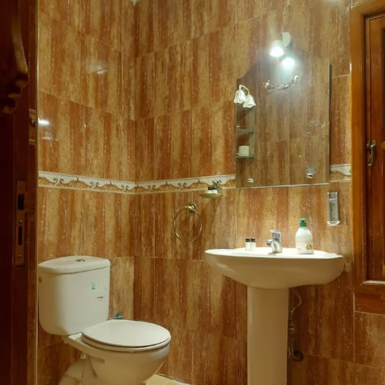 BATHROOM 5