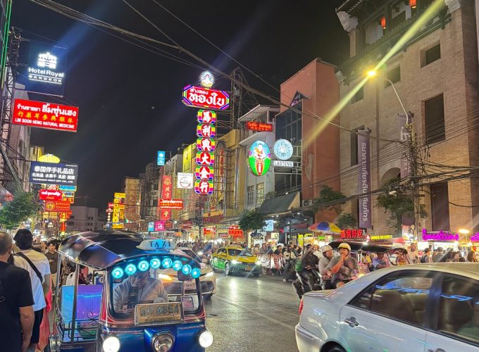 Bangkok Midnight Food Tour by Tuk-Tuk