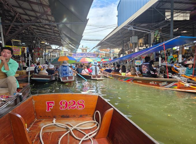 Bangkok Floating & Railway Market Tour – Half-Day Adventure