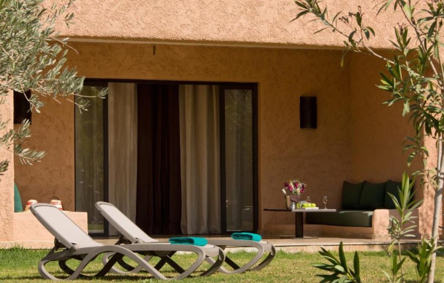 Lodge with Private Pool