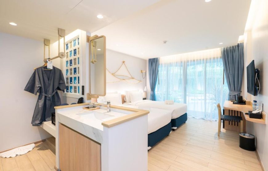 Panwaburi Pool Access Twin Room