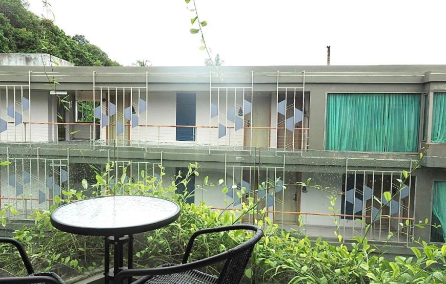 Deluxe Double Room Pool View