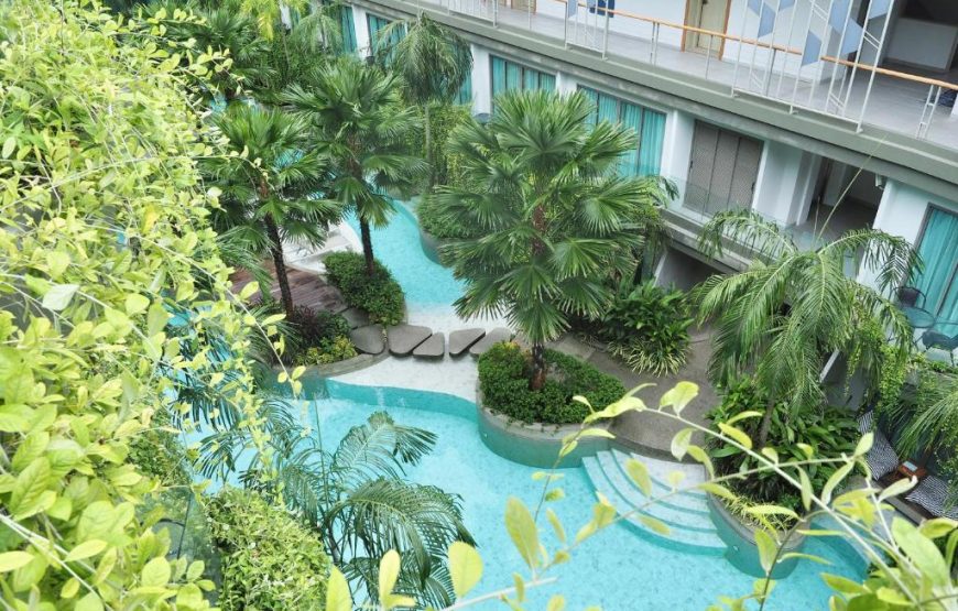 Deluxe Double Room Pool View