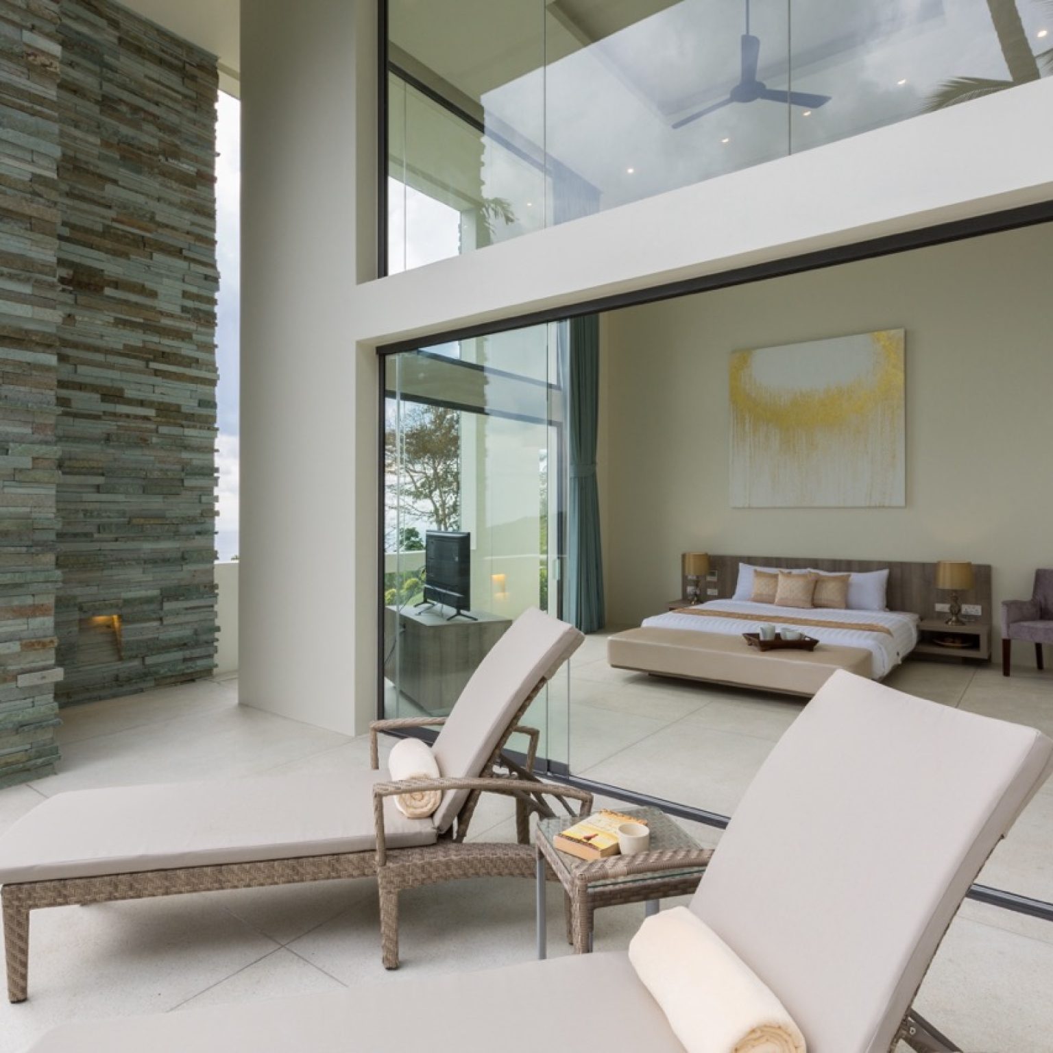 Bedroom_master_terrace-001 – Grande