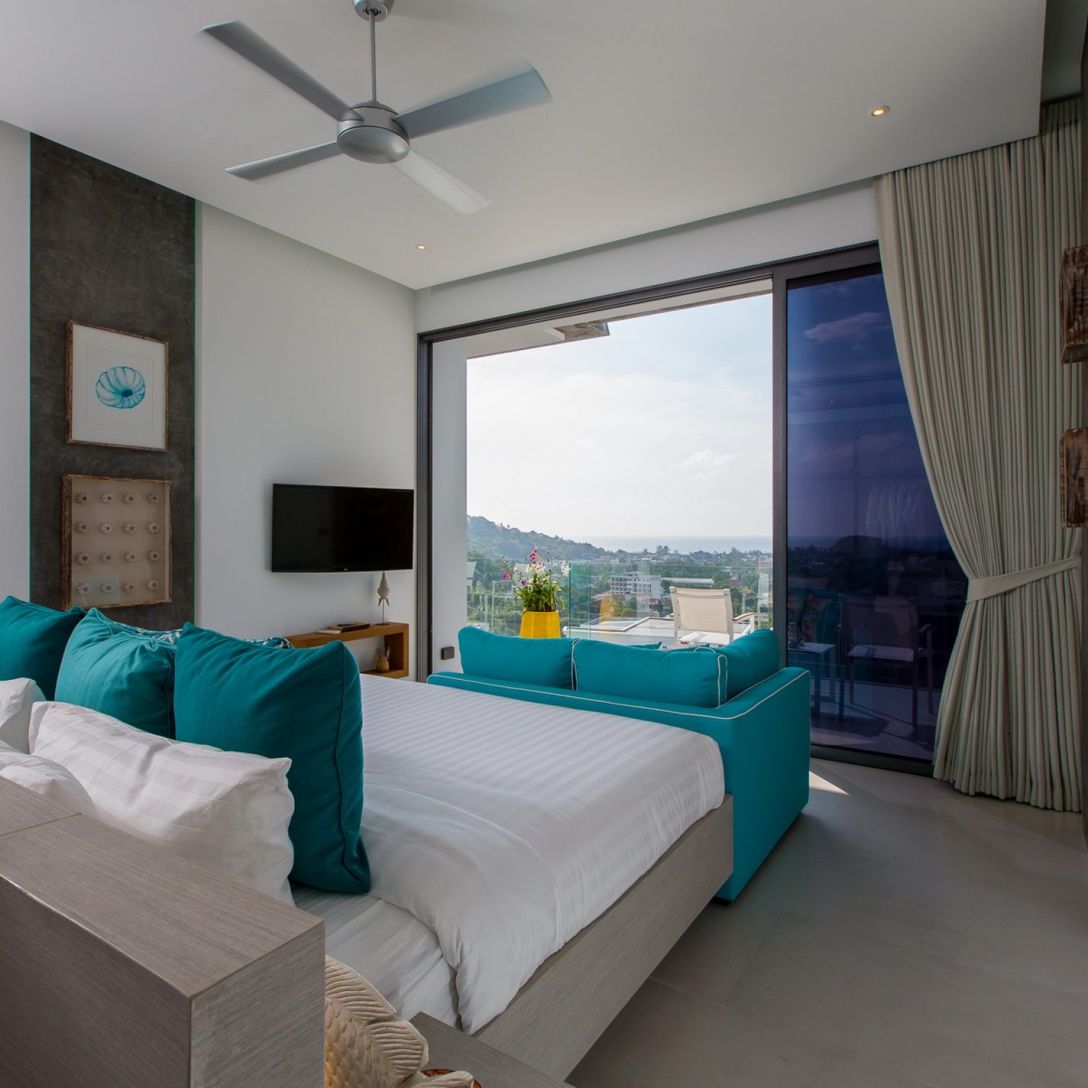 Omari room 2_001