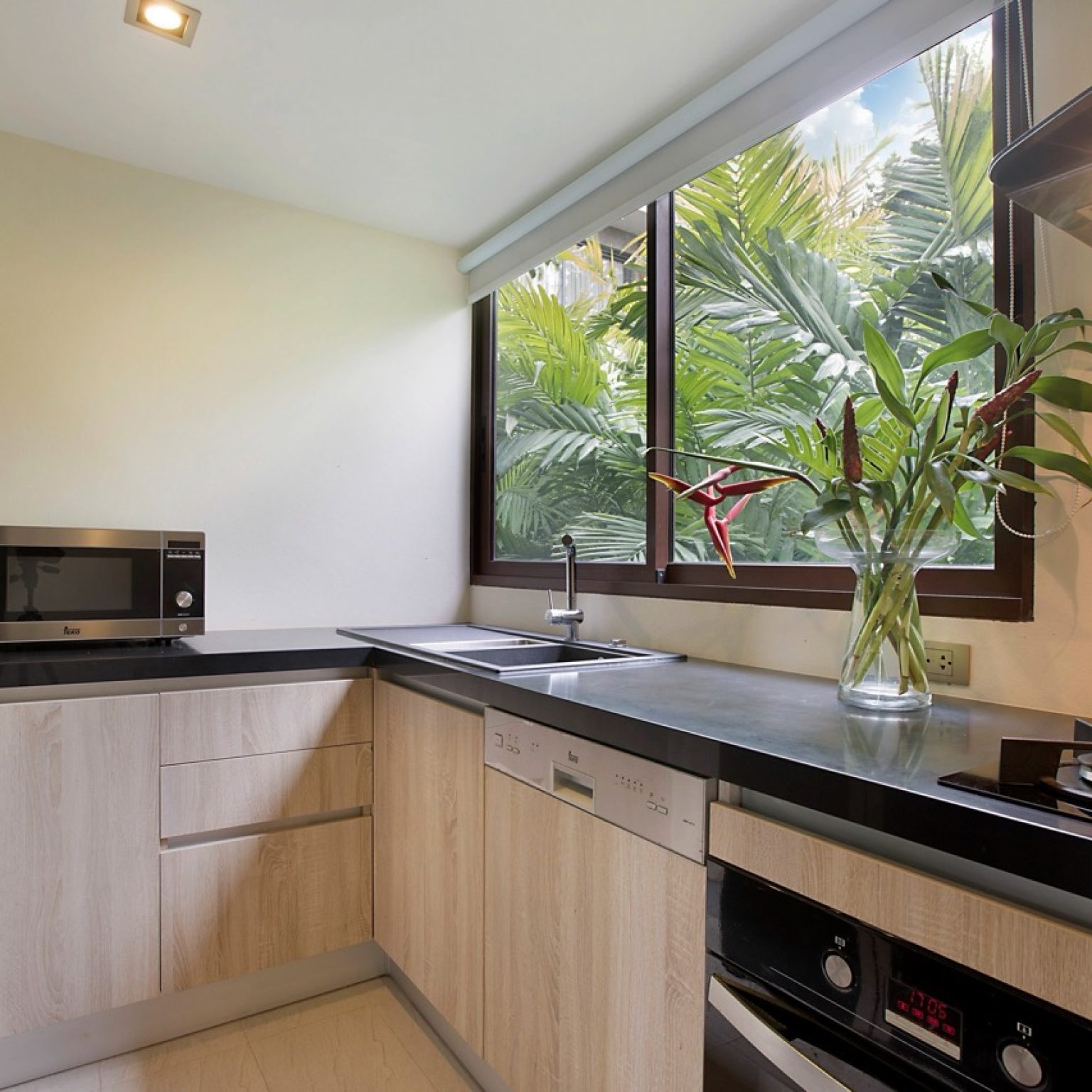 Six Hills – Kitchen (3) – Grande