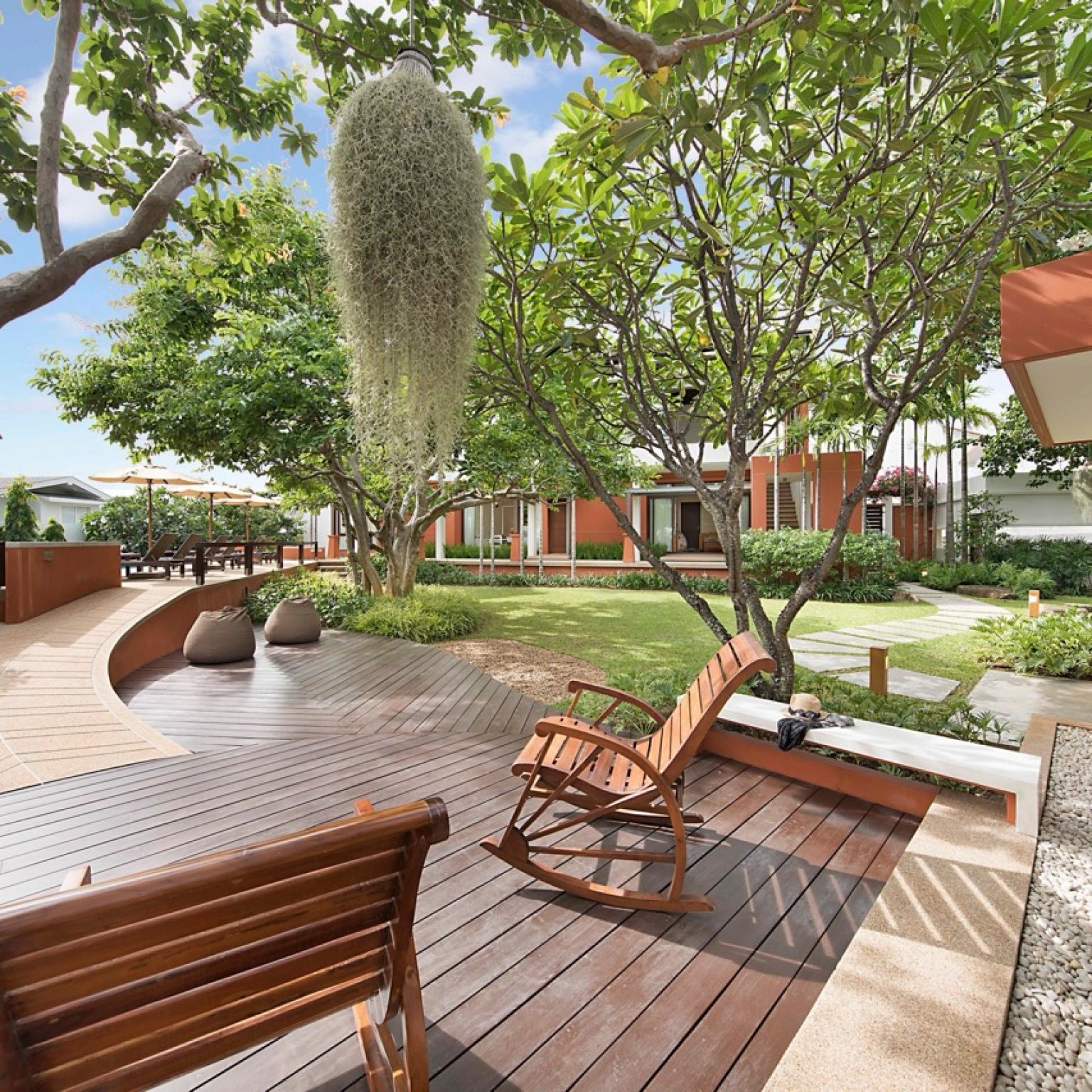 Six hills – Patio (3) – Grande