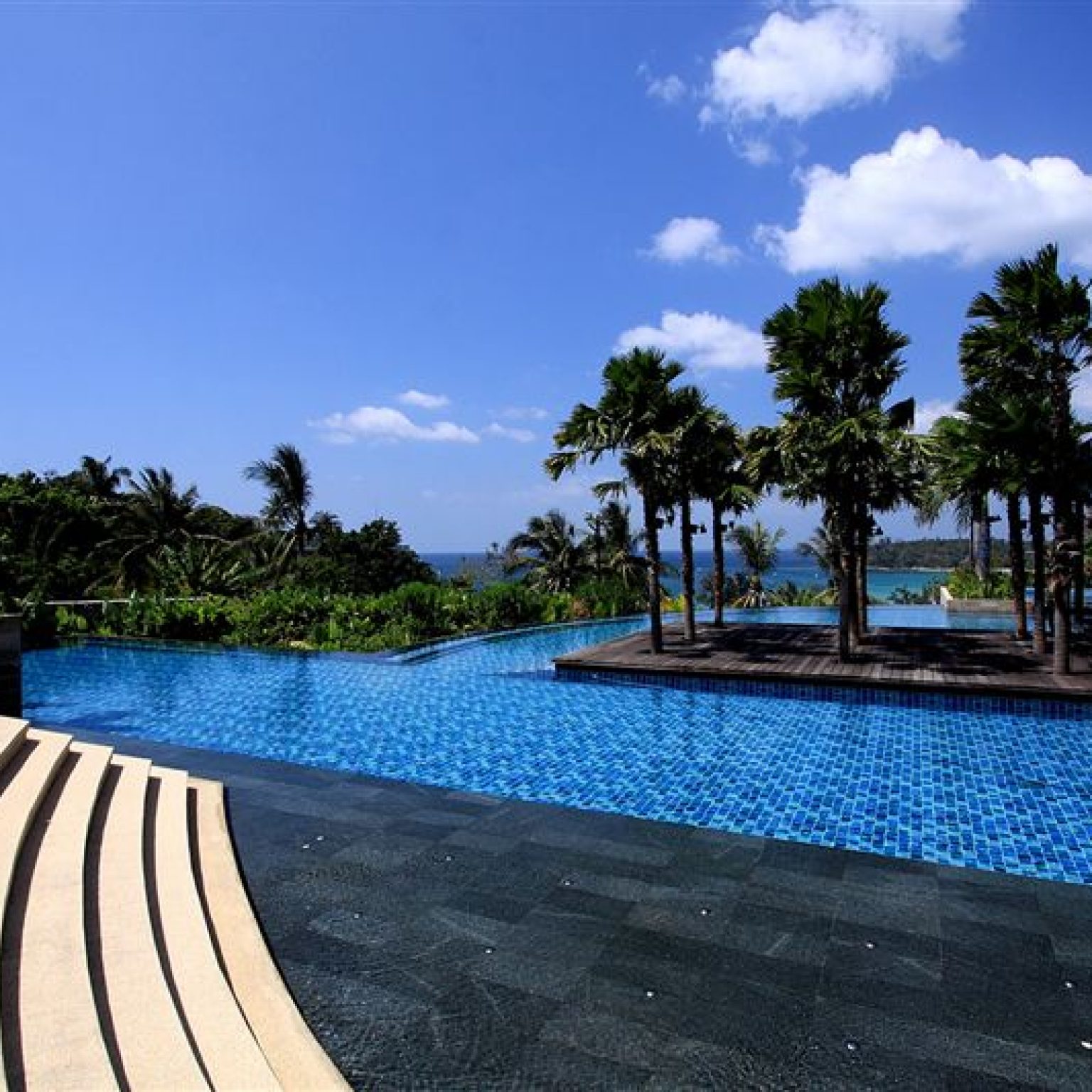 TH-Pool (2)