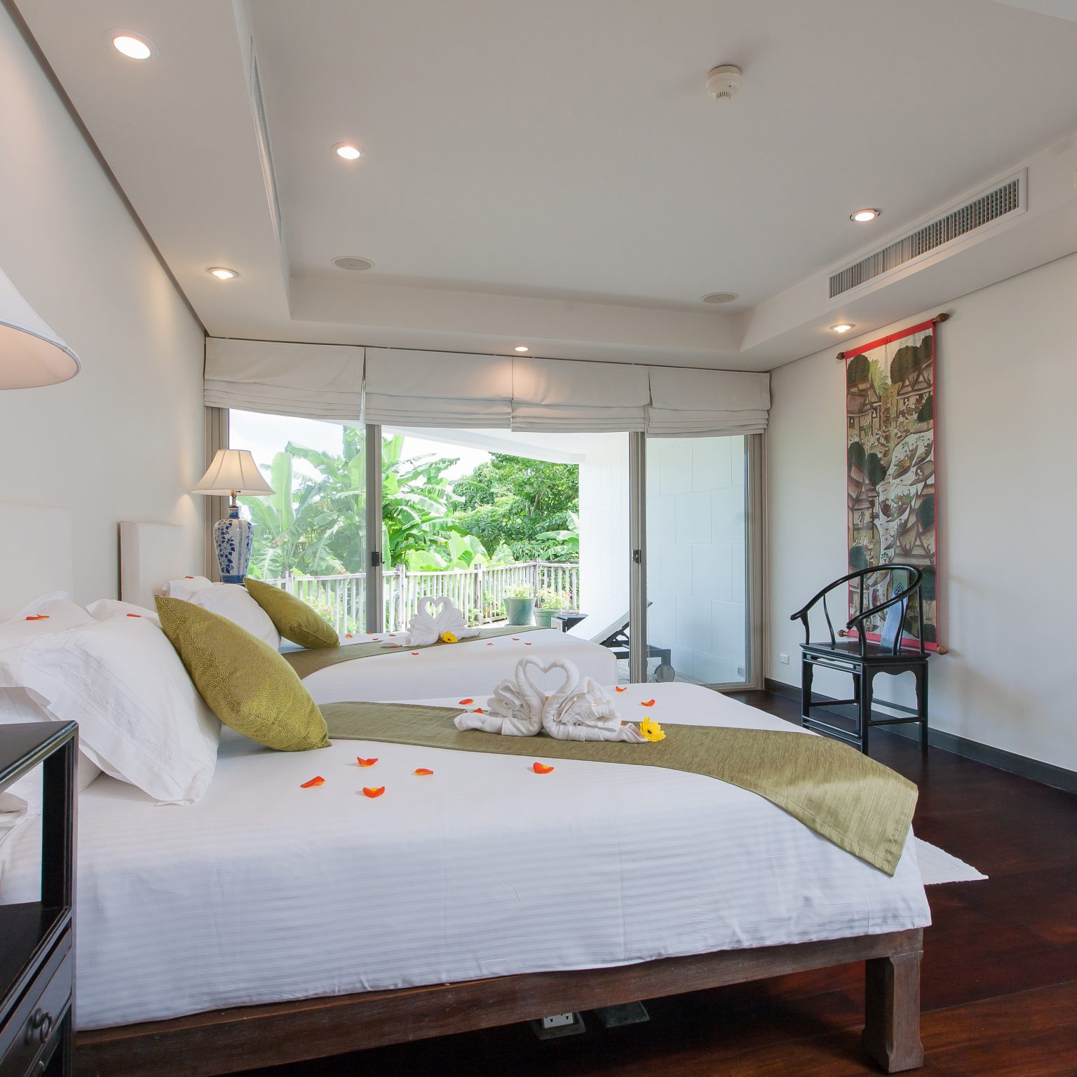 Villa Kata Malee – Guest bedroom setting
