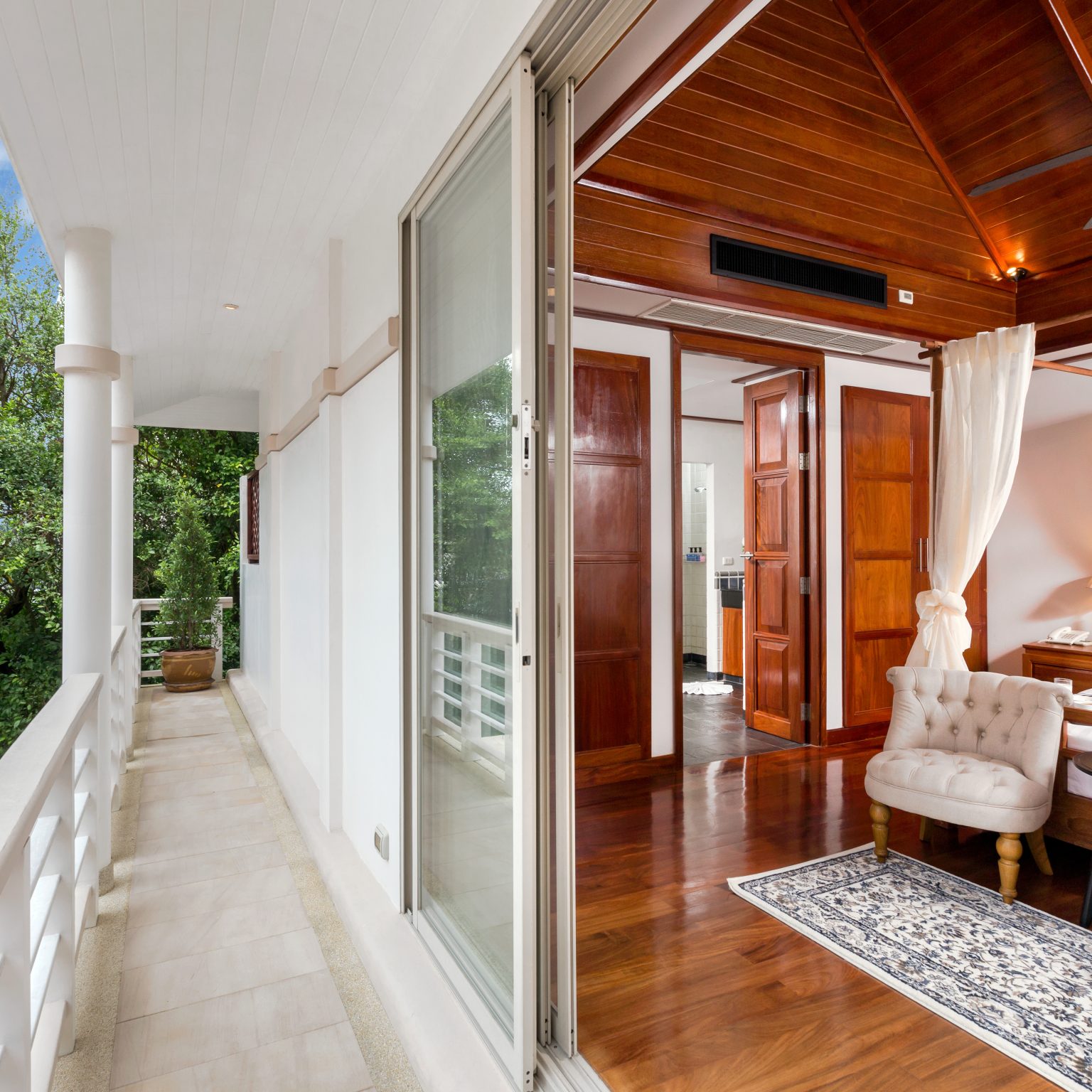 Villa Makata 1 – Master bedroom private terrace