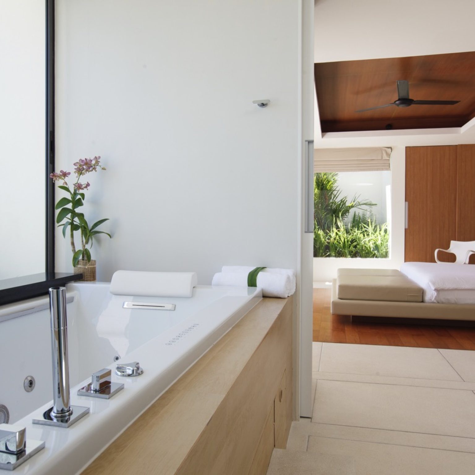 Villa Splash -Bathroom 2-001 – Grande
