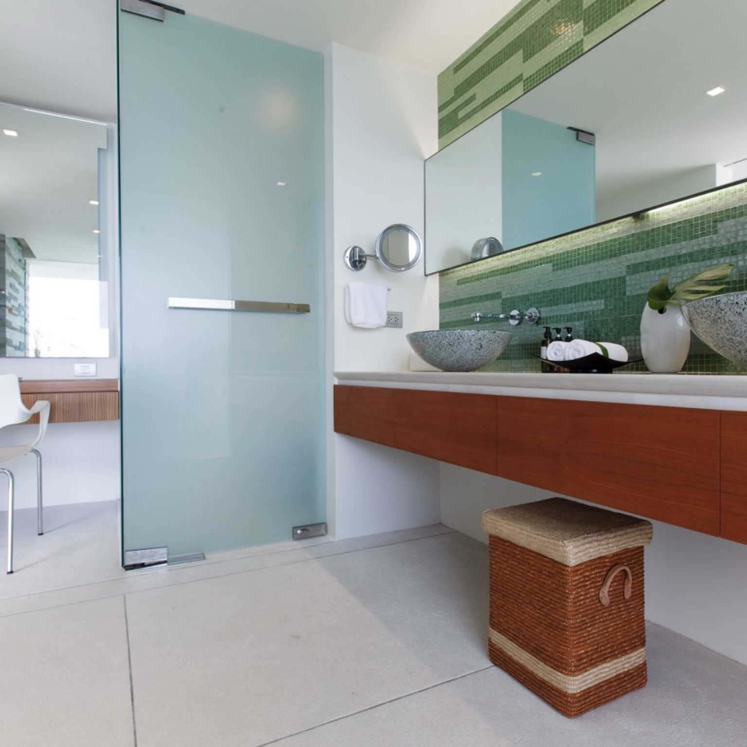 Villa Splash -Bathroom 4-001 – Grande