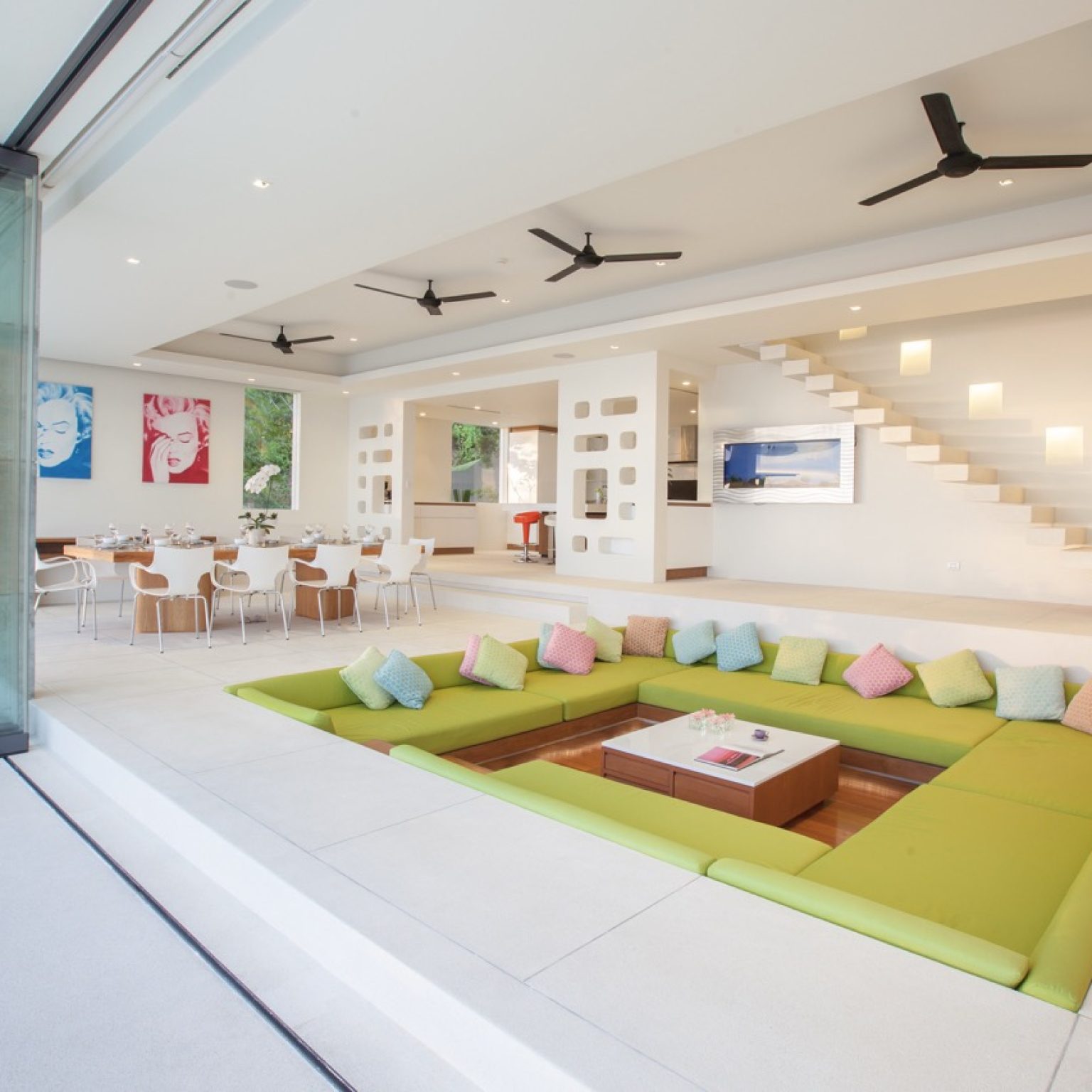 Villa Splash -Living room-002 – Grande