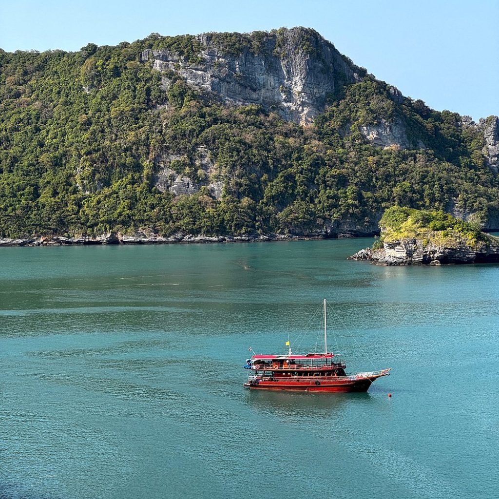 Private Yacht Charter – Koh Taen & Pig Island Adventure