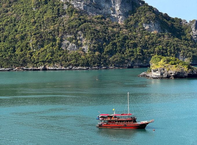 Private Yacht Charter – Koh Taen & Pig Island Adventure