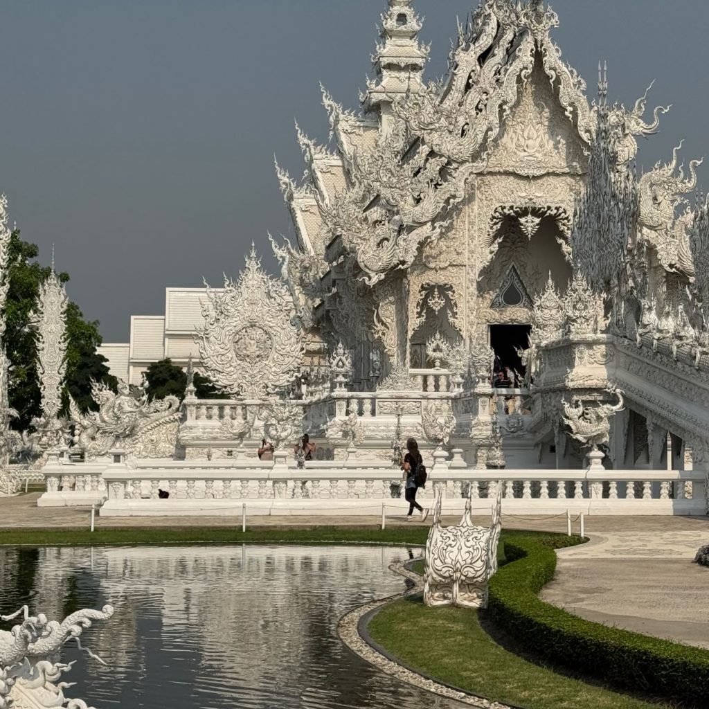 Chiang Rai Temples, Karen Long Neck Tribe & Hot Springs – Full-Day Tour