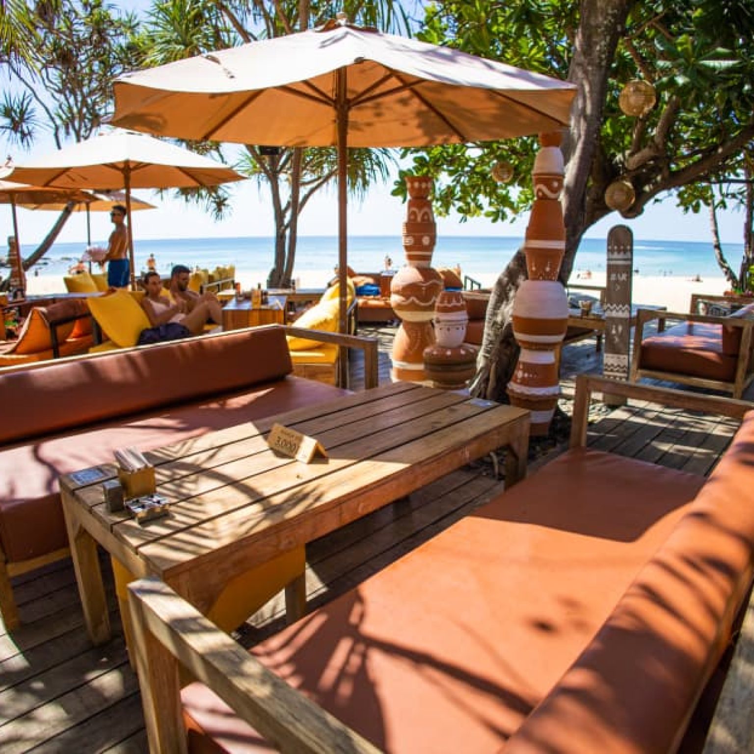 pool-beach-club-karon-2-1