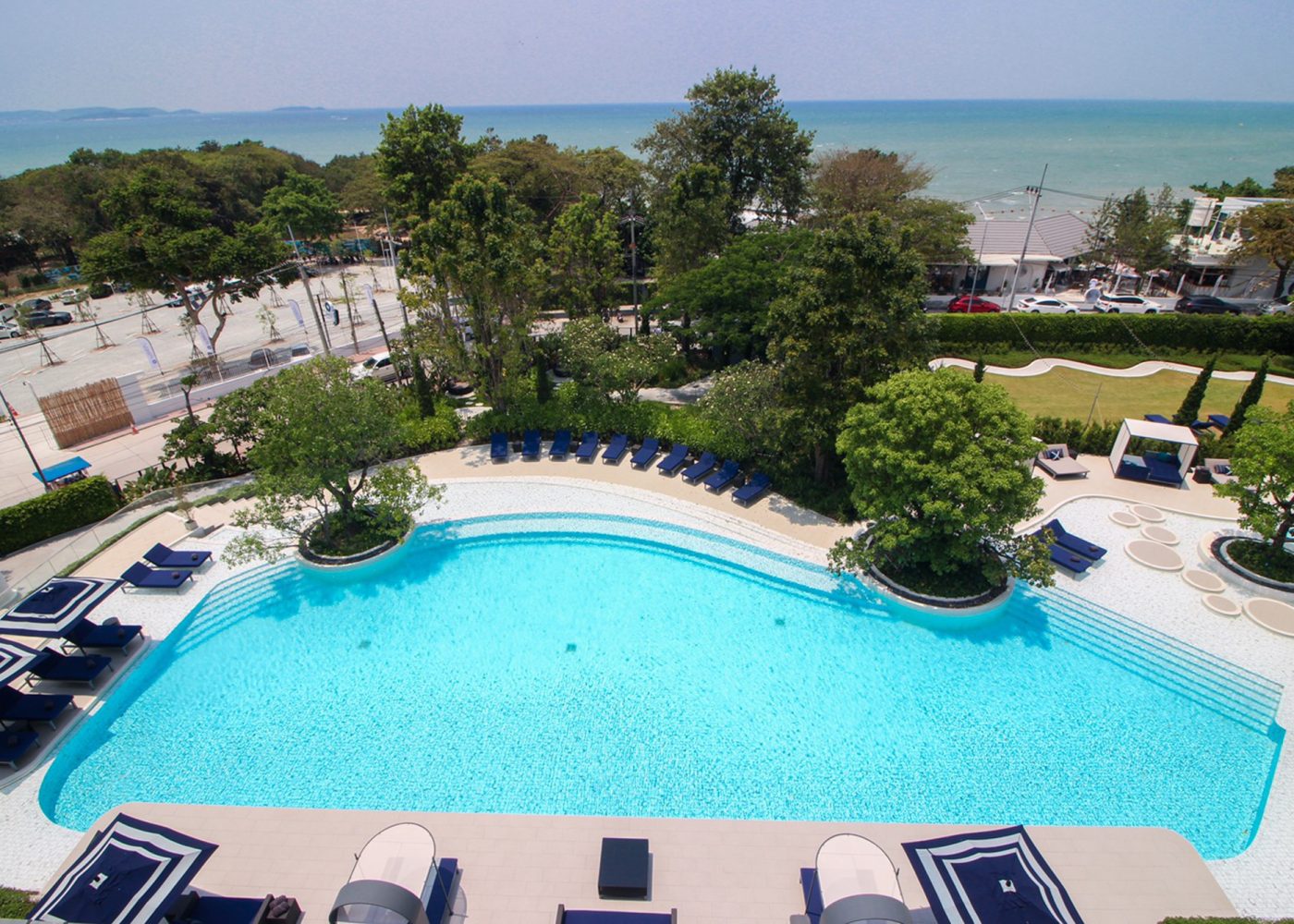 Cross Pattaya Pratamnak