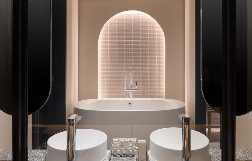 Elite Executive Ocean Suite