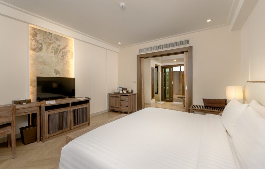 Deluxe Grand Room