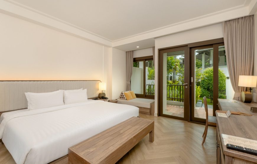 Deluxe Grand Room