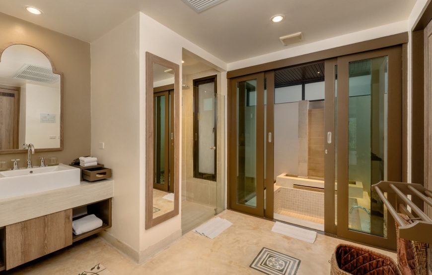 Deluxe Grand Room