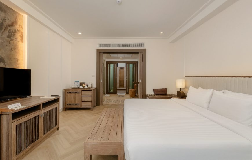 Deluxe Grand Room