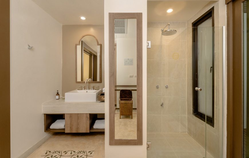 Deluxe Grand Room