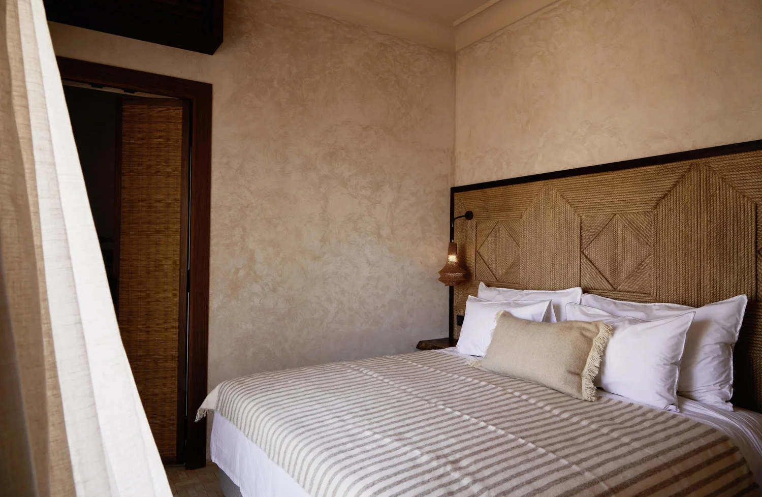 Farasha+Farmhouse+Cactus+Suite+bedroom