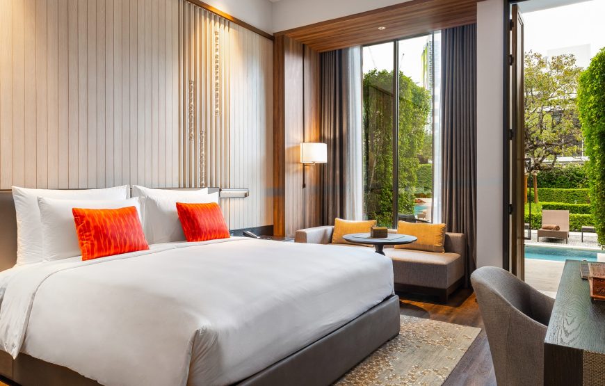 Deluxe Pool Access Room