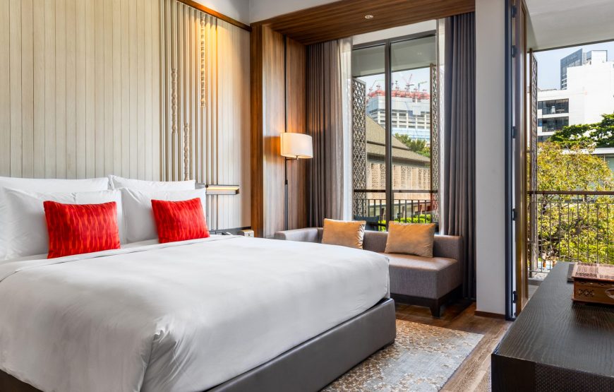 Deluxe Pool View Room