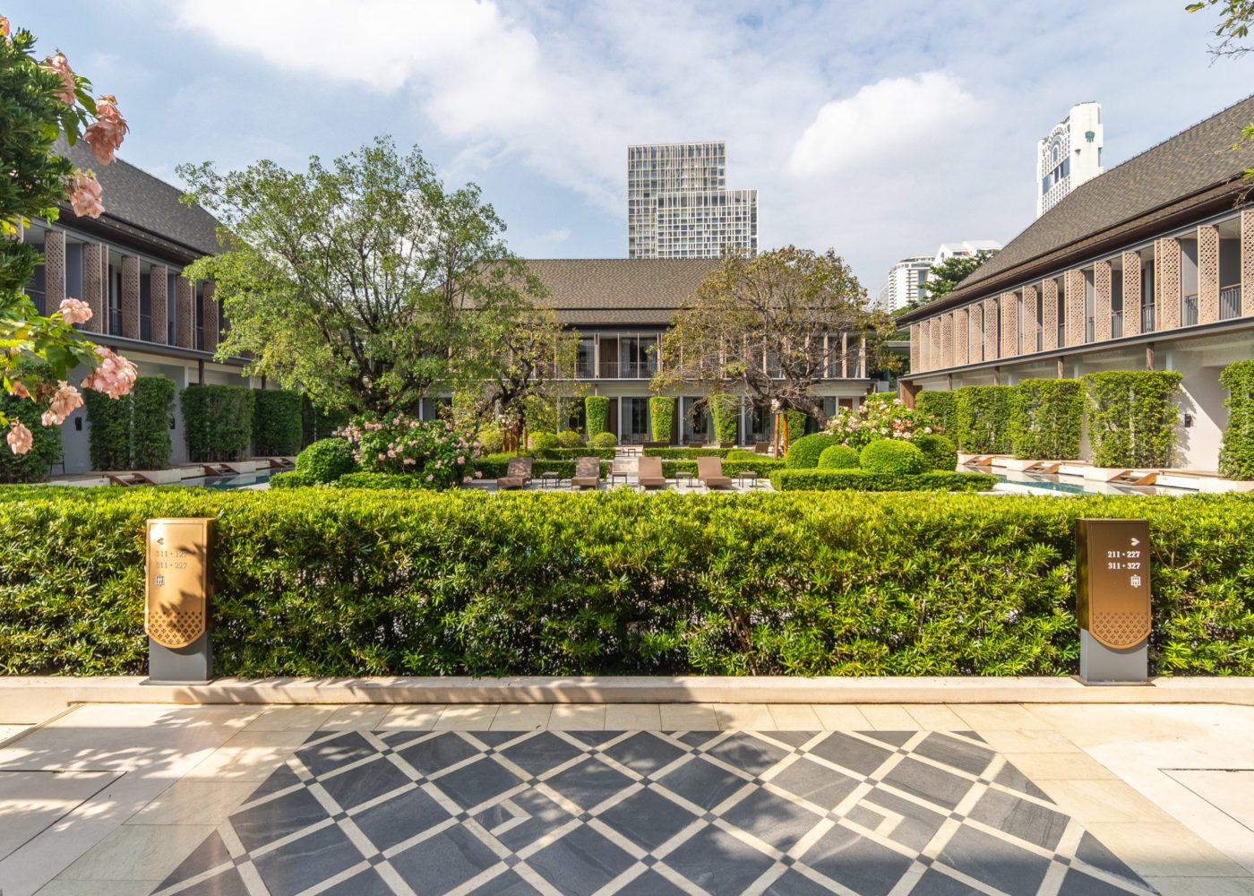 Villa Deva Resort & Hotel Bangkok