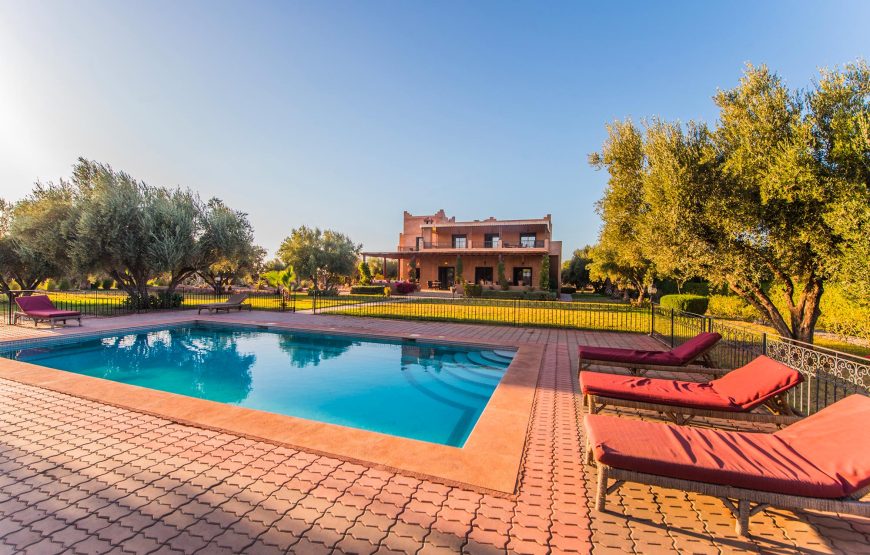 Villa with private pool